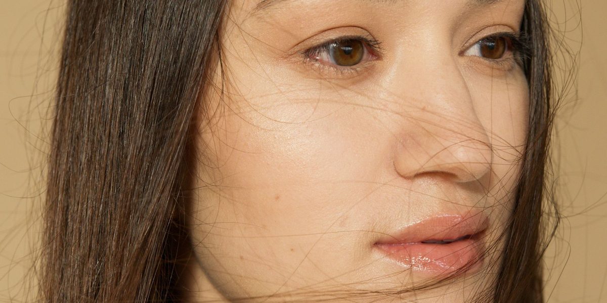 Natural Glow Makeup Ideas That Let Your Skin Shine Through