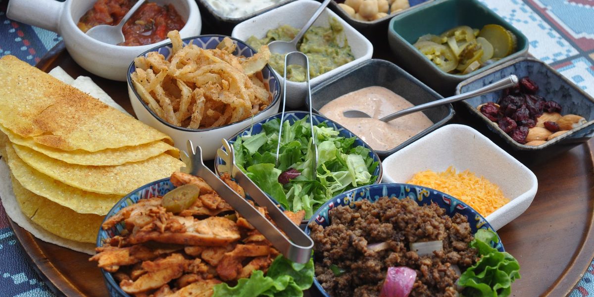 Build-Your-Own Dinner Bar Ideas That Make Picky Eaters Happy